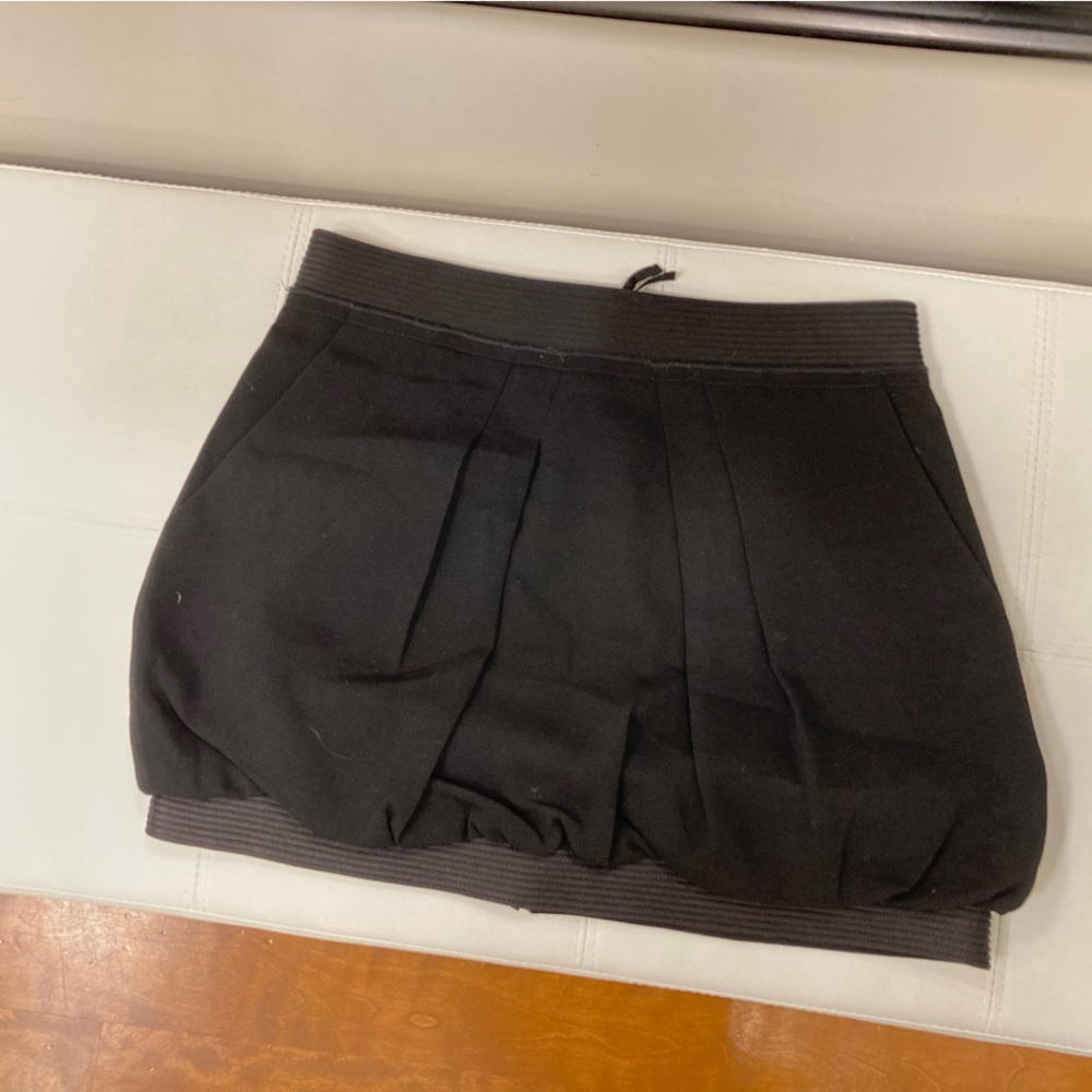Jupe originale BCBG avec poche